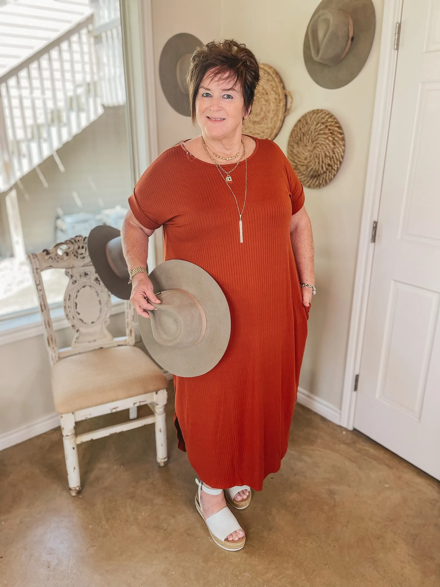 Last Chance Size Small | Chill Looks Short Sleeve Ribbed Midi Dress in Rust Red