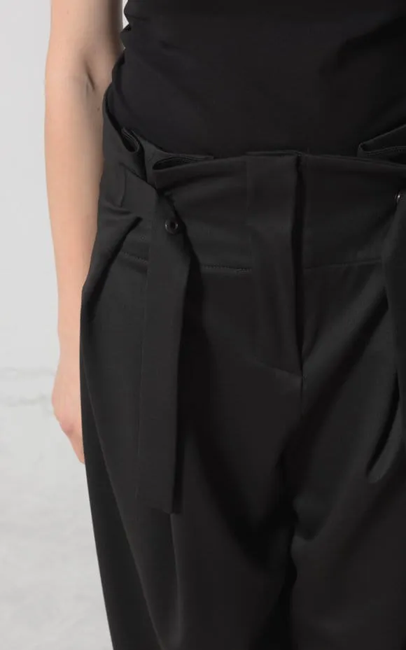 Loose Black Pants With Strips Detail