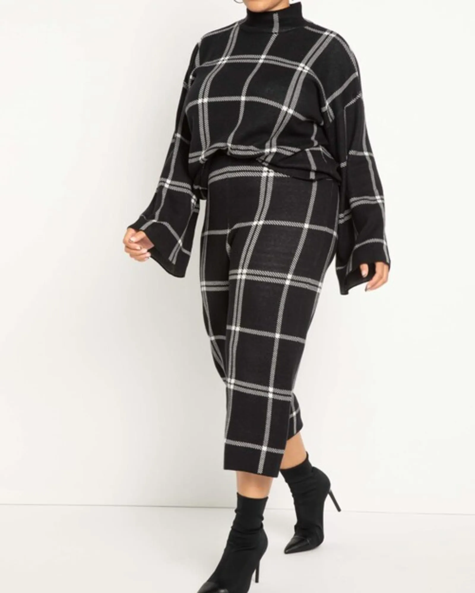 Serena Windowpane Plaid Sweater | Black And White Windowpane