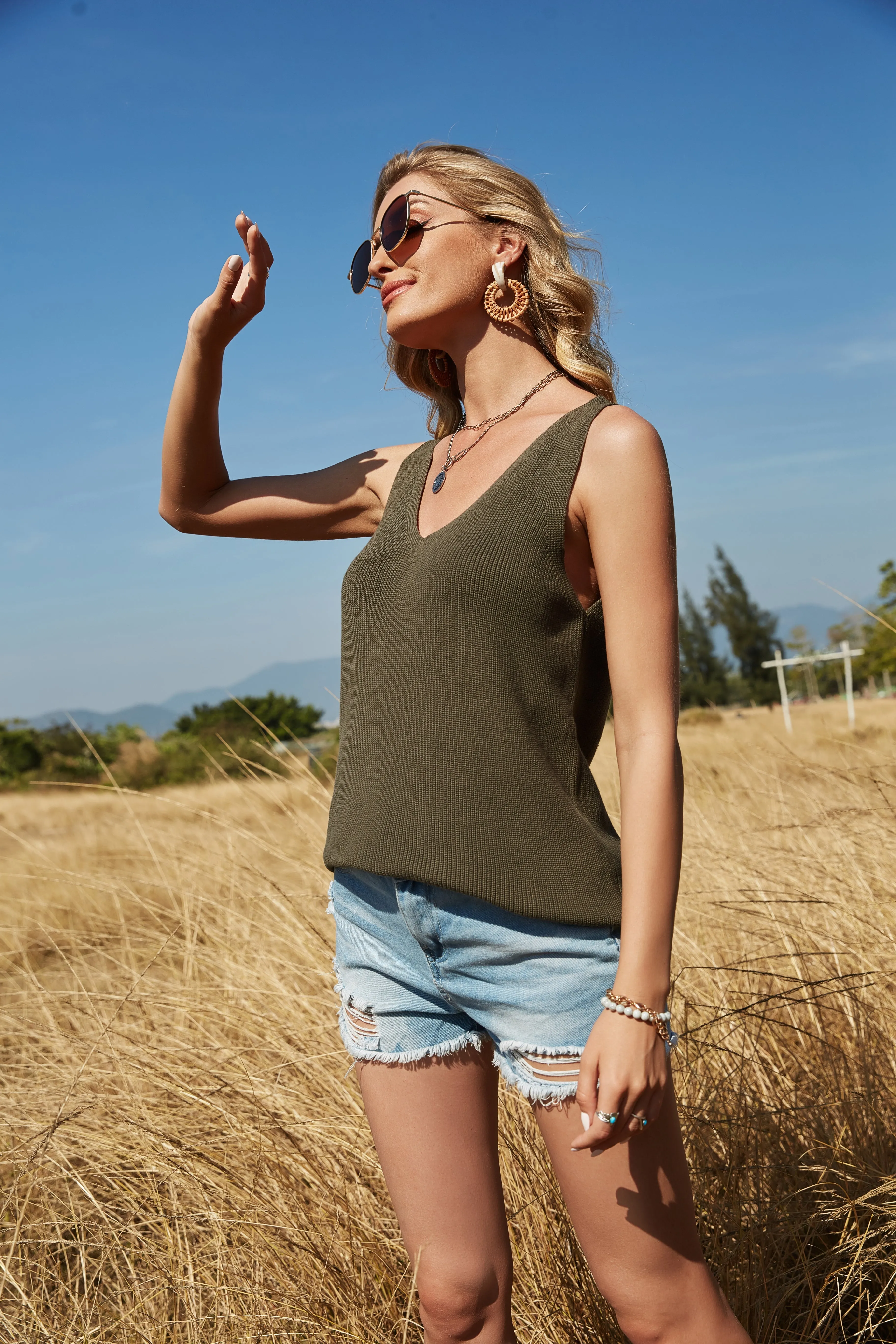 V-Neck Light Knit Tank